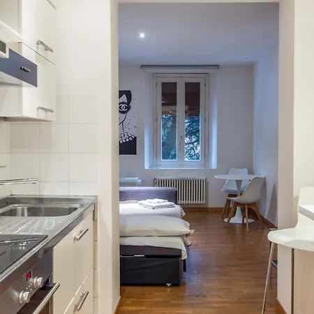 Maison Chanel, By Short Holidays Apartment