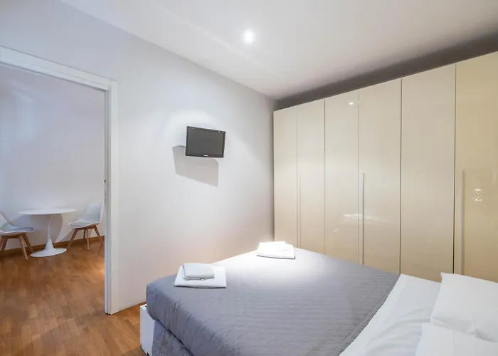 Maison Chanel, By Short Holidays * בולוניה