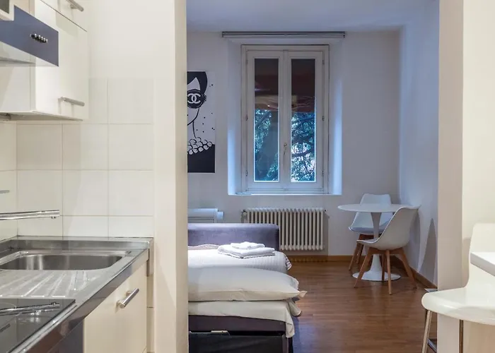 Maison Chanel, By Short Holidays Apartment